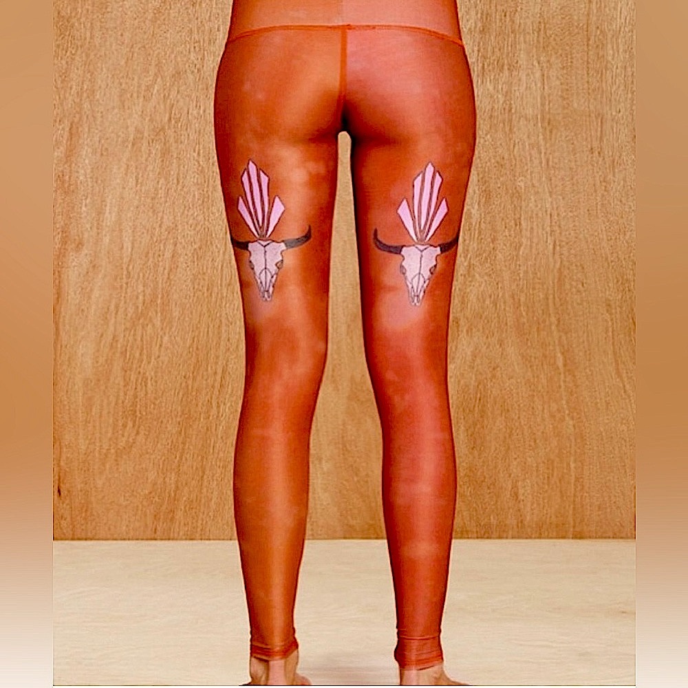 Teeki Rust Buffalo Princess Skull Yoga Pants 🧡